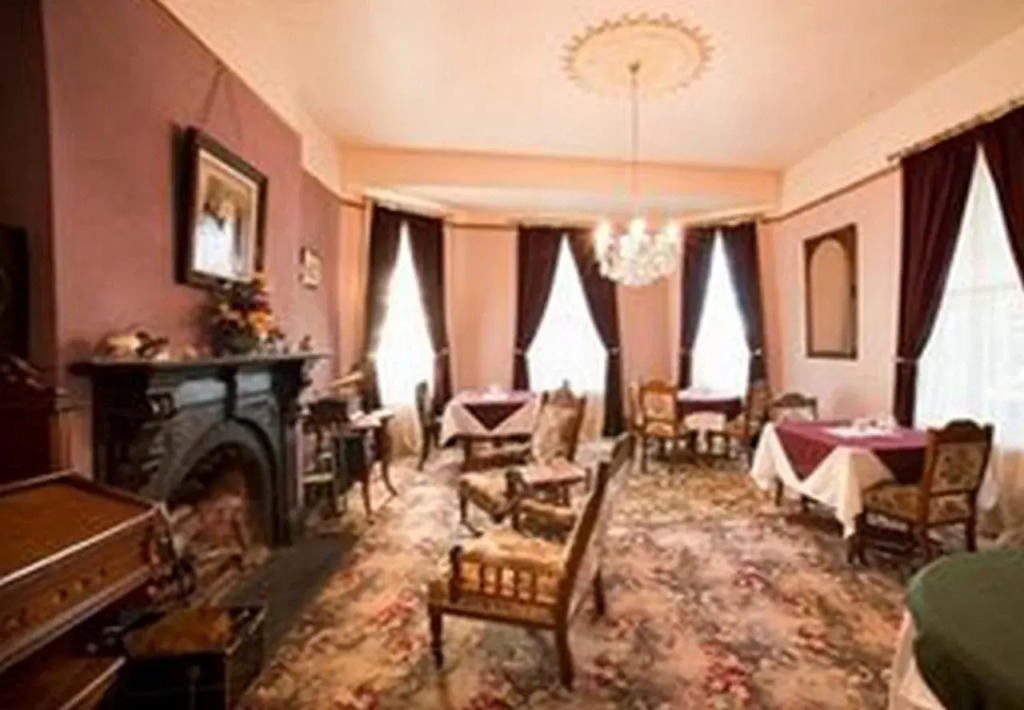 Westella Colonial B&B