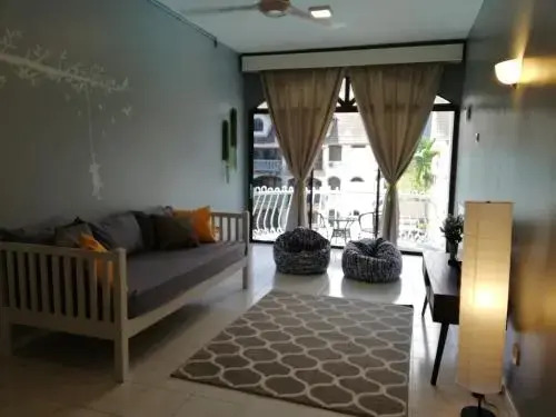 Pinos Place