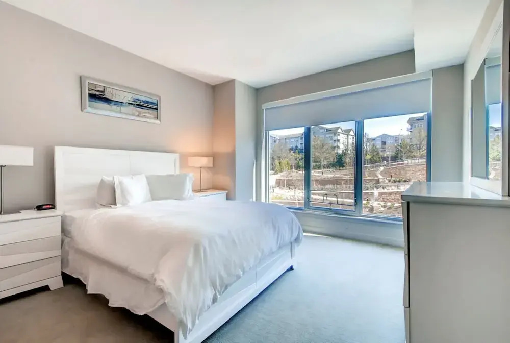 Global Luxury Suites at Park Crest