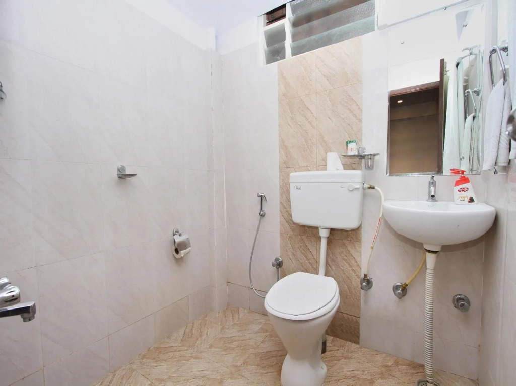 Oom Rooms Polo Inn By OYO Rooms