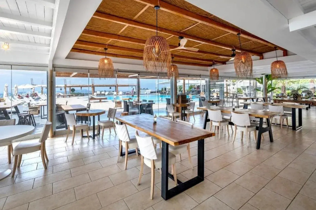 Smy Santorini Suites & Villas