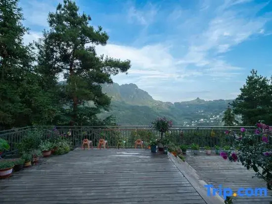Yuelanshan Zijin Holiday Homestay (Zhangjiajie National Forest Park Branch)