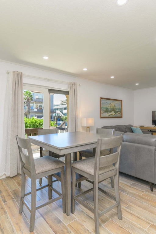 Tiki 136 - Spacious 1br Condo Sleeps 6 Near Beach 1 Bedroom Condo