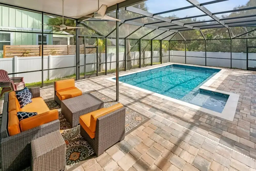 Heated Pool Beach Patio Lounge Near Downtown
