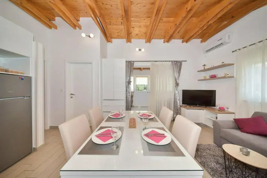 Holiday House IRENA 1