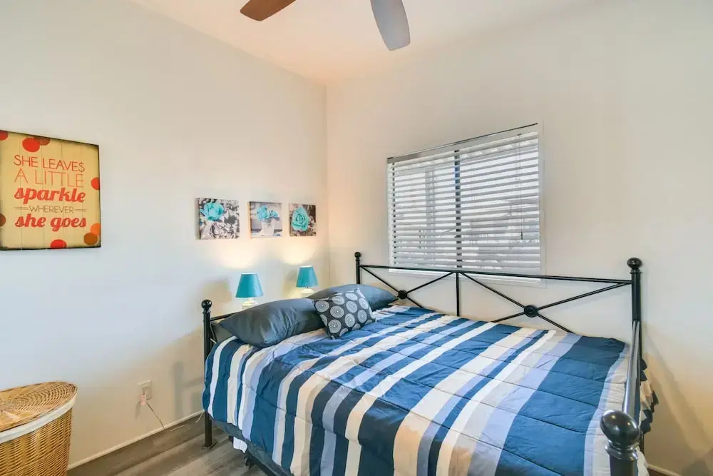 Lake Havasu Cottage: Mountain Views & Beach Access