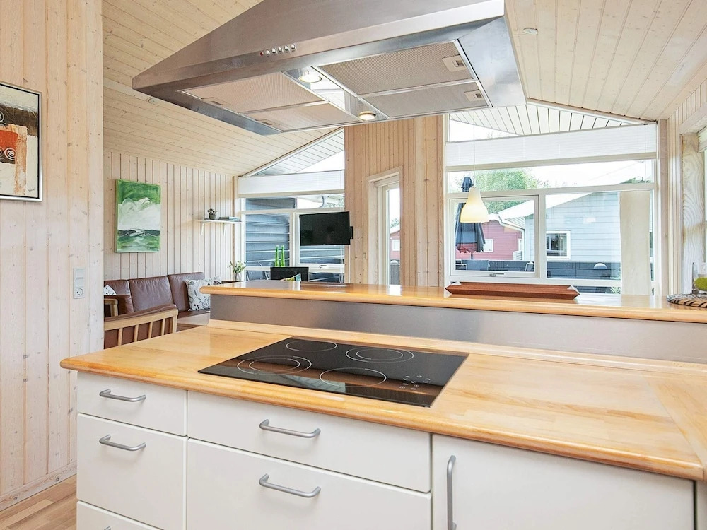 6 person holiday home in Tranekær