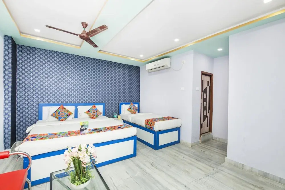 FabHotel Nest
