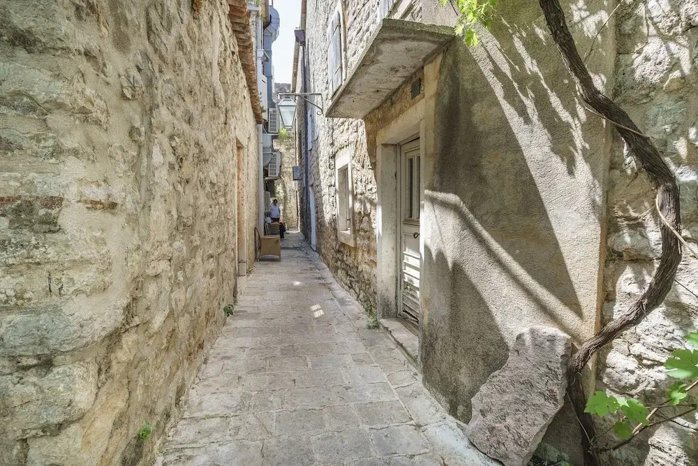 Best Location Old Town Budva Rooms