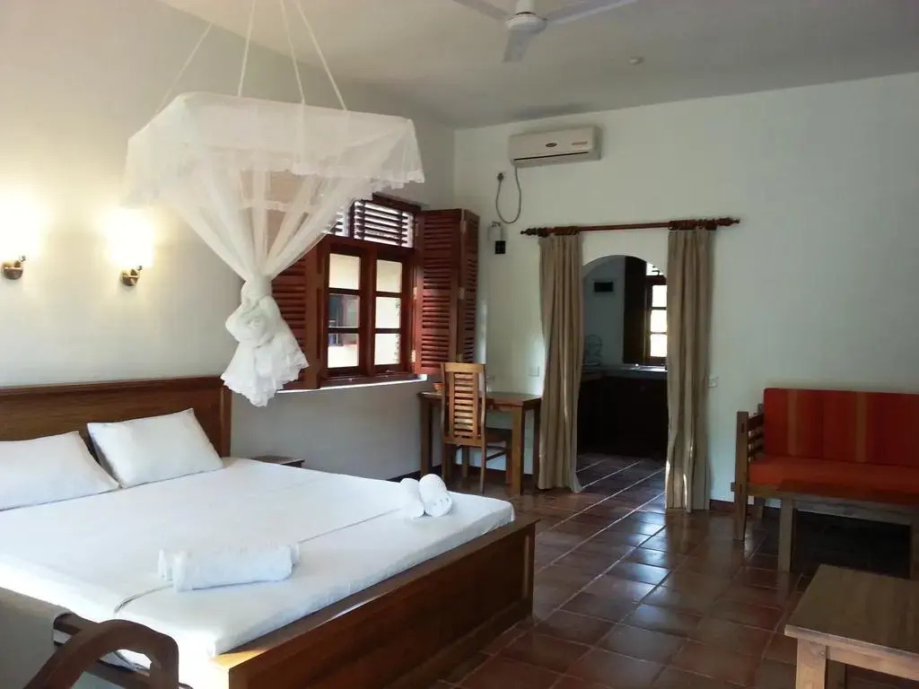Hettimulla River House