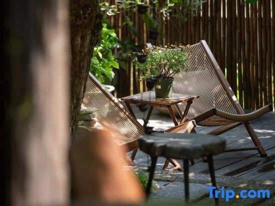 Shanyu · Private Hot Spring Homestay (Dujiangyan Scenic Area Nanqiao)