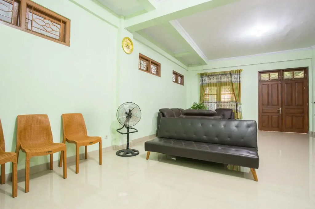 OYO 1419 Rhona Guest House Syariah