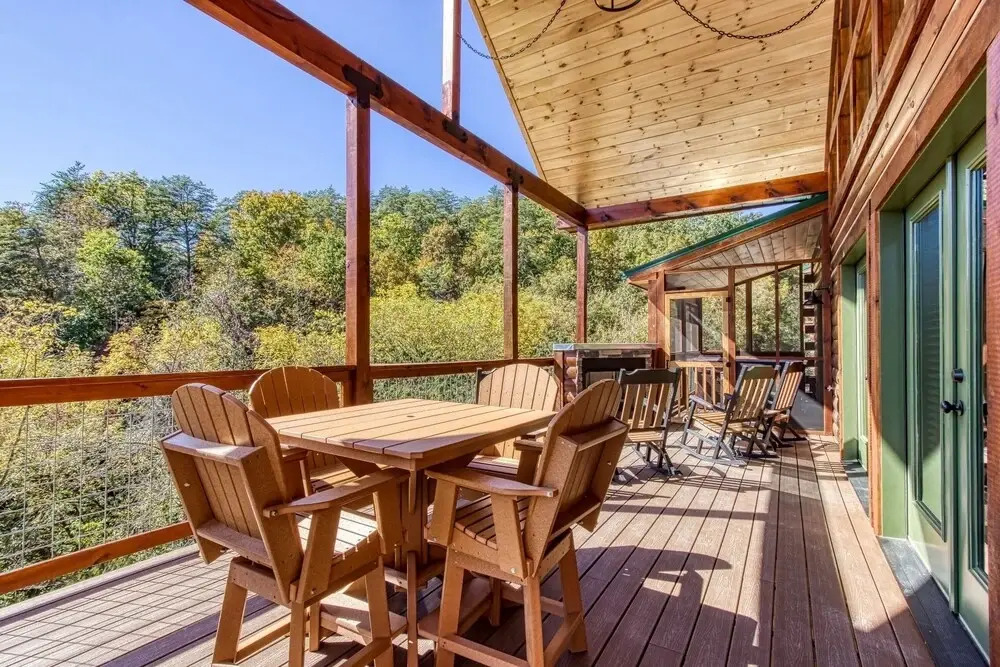 ERN840 - Splashin Chalet - Brand New Cabin with Indoor Pool! Great Location! cabin