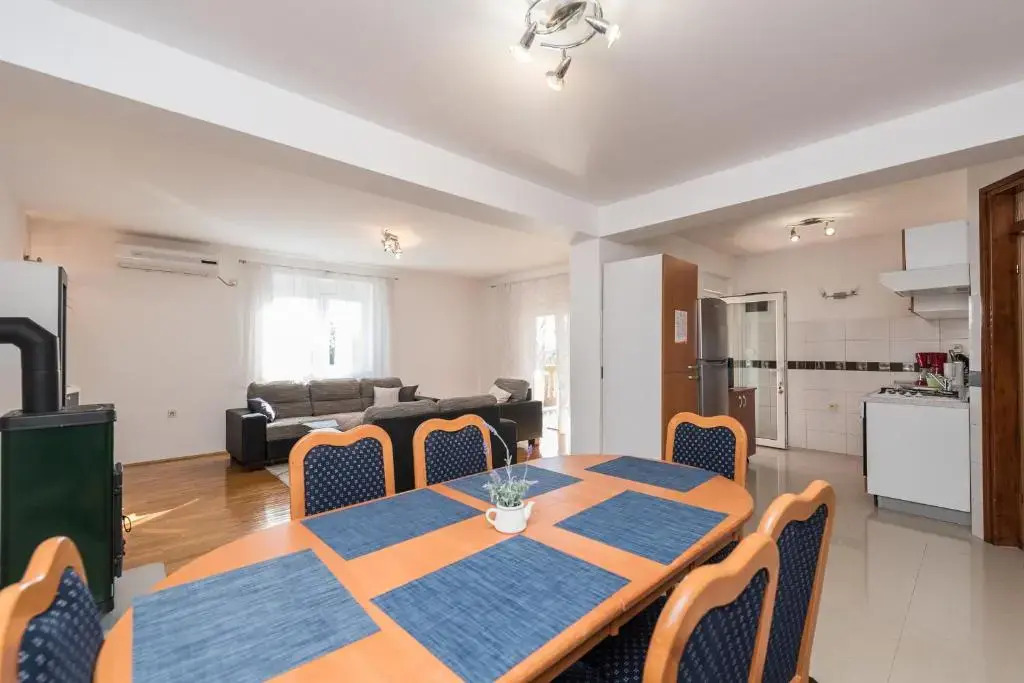 Family Friendly Pool House Ana near Zadar - Happy Rentals