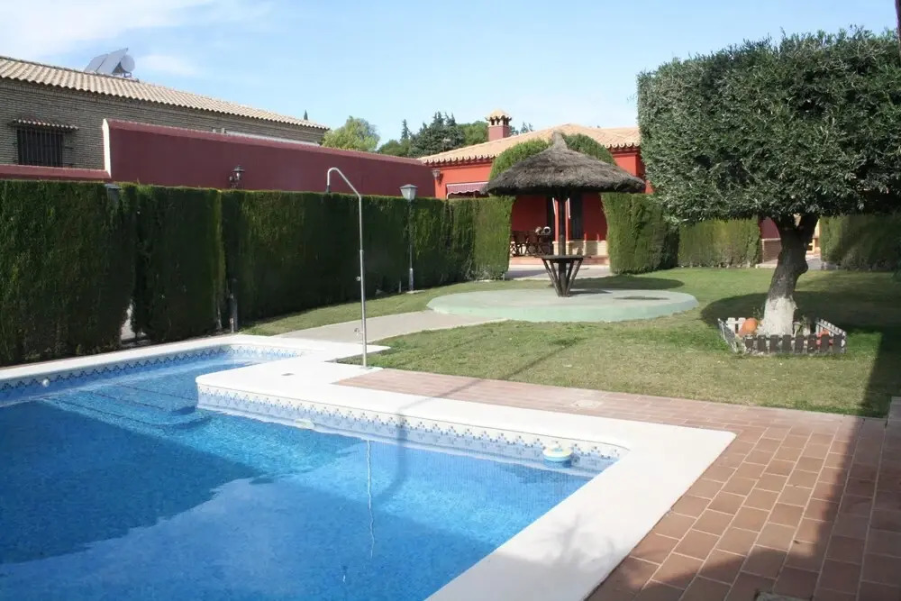 Villa With one Bedroom in Sanlúcar la Mayor, With Private Pool and Fur