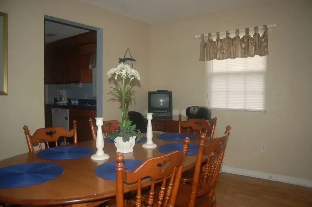 Blackwell House - 3 Br Home