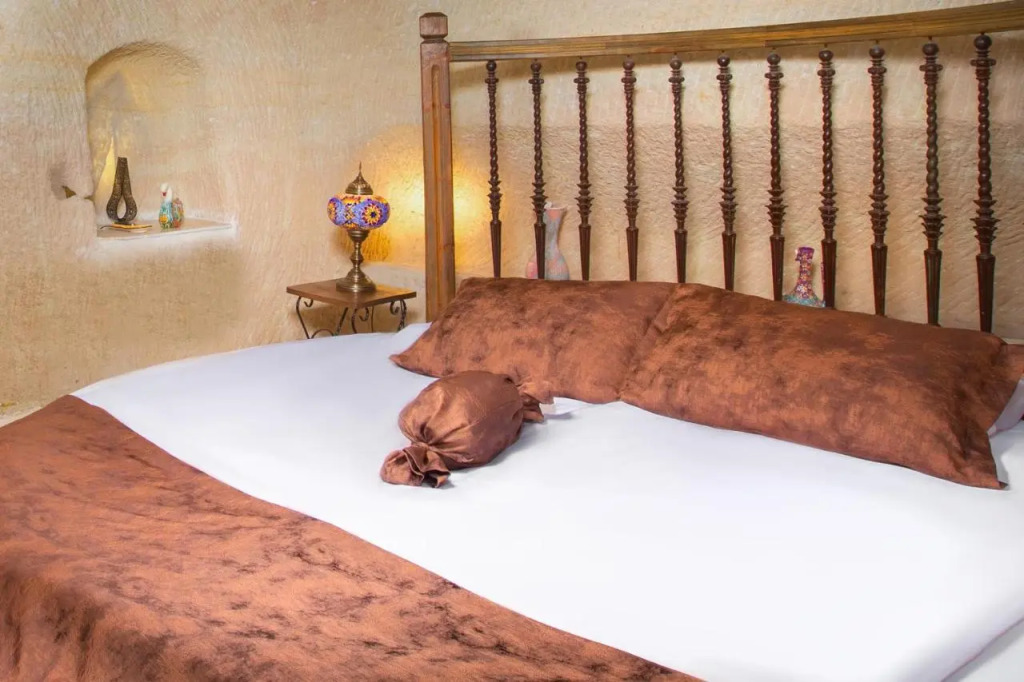 Romantic Cave Hotel