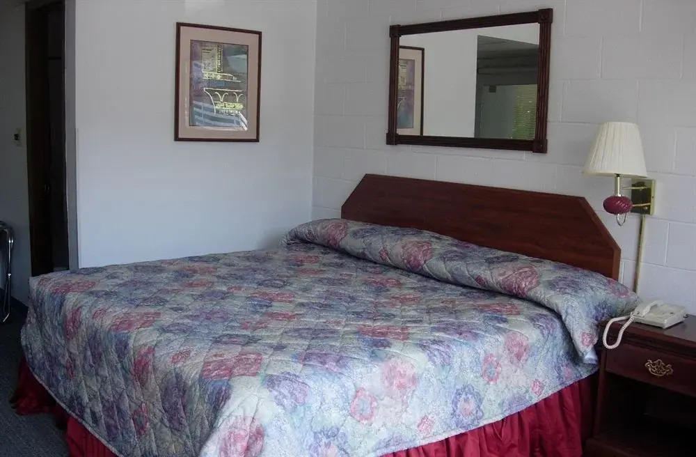 Hillbilly Inn Motel
