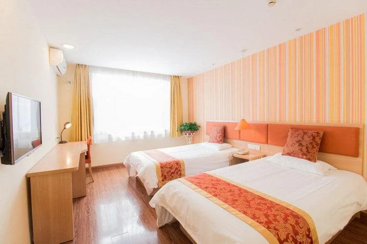 Home Inn Beijing International Studies University South Gate Shuangqiao Metro Station