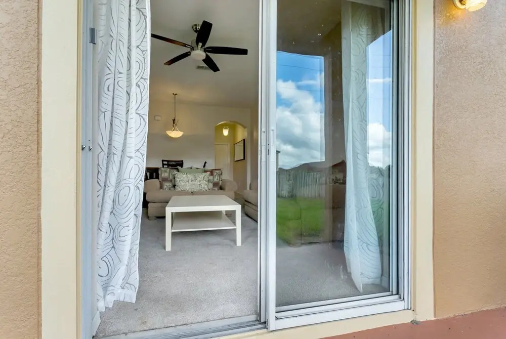 Calabria Villa Regal Palms 4
