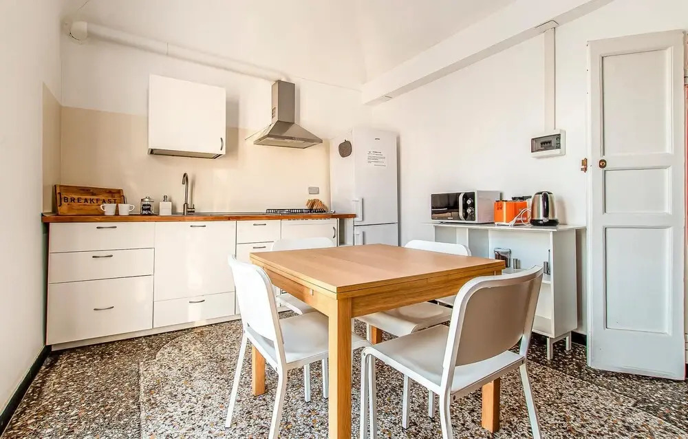 Beautiful Apartment in Genova With Wifi and 4 Bedrooms