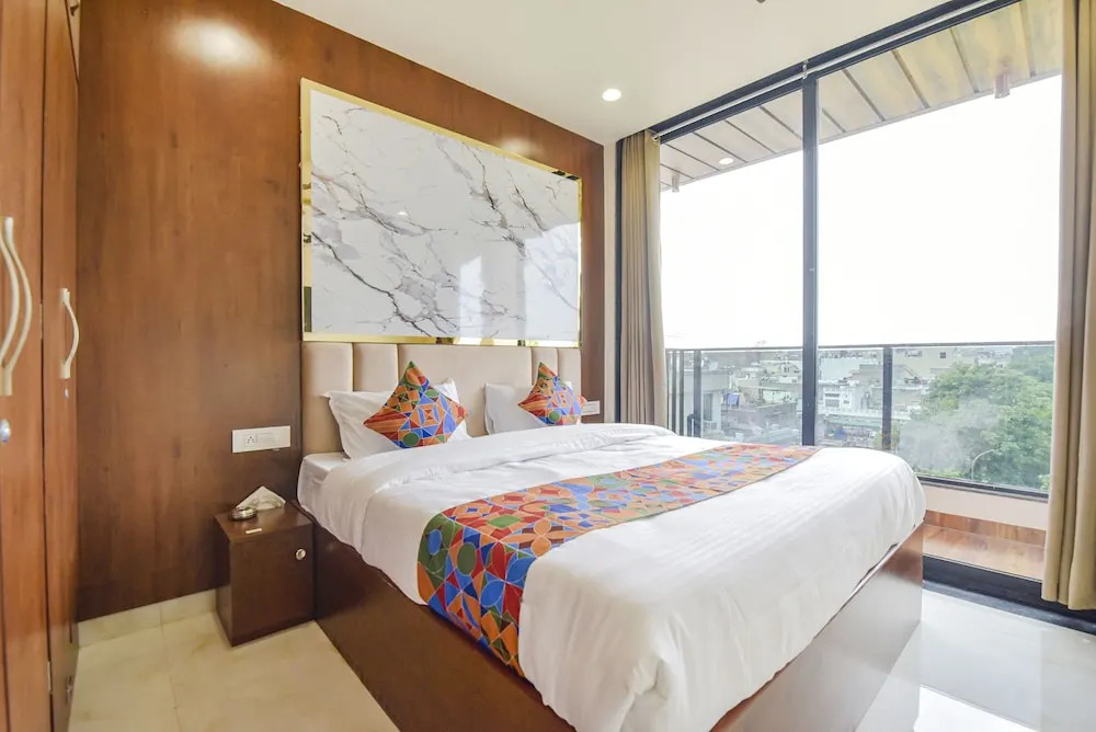 FabHotel Blooming Beds Pearl