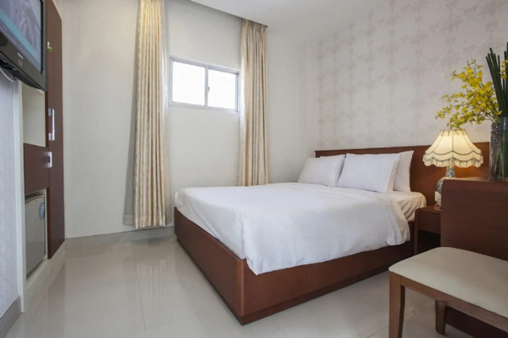 Golden Star Hotel