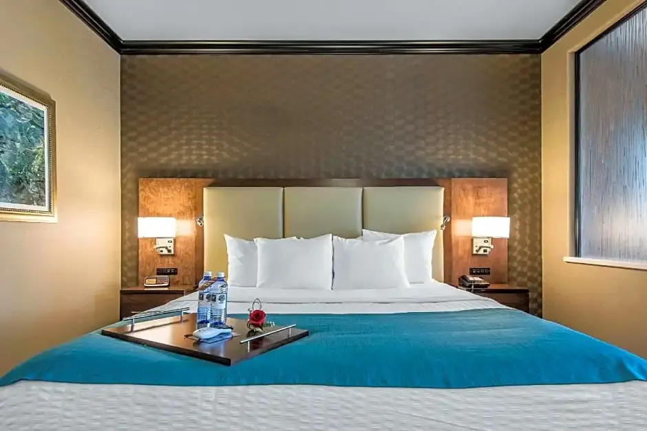 The Heritage Inn & Suites an Ascend Hotel Collection Member