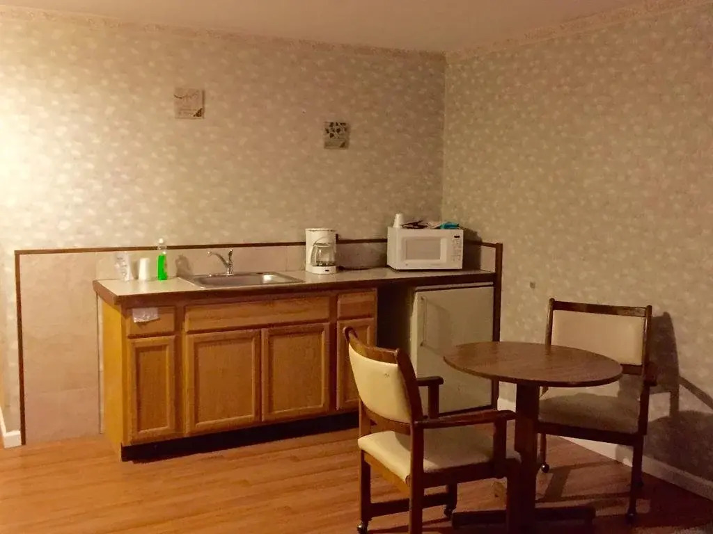 Roaring Fork Motel and Cottages