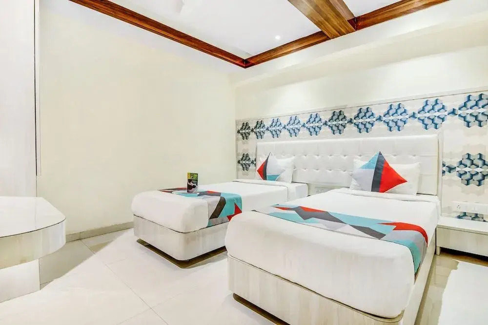 Fabhotel Saim Pride