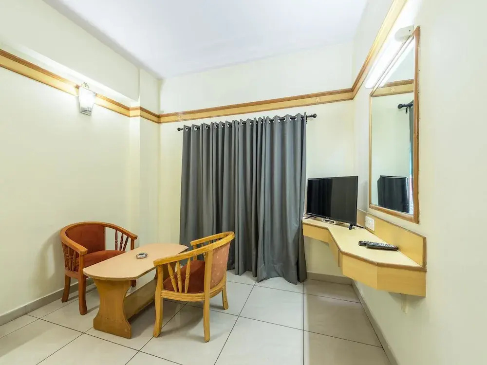 OYO 649 Hotel Ajantha Trinity Inn