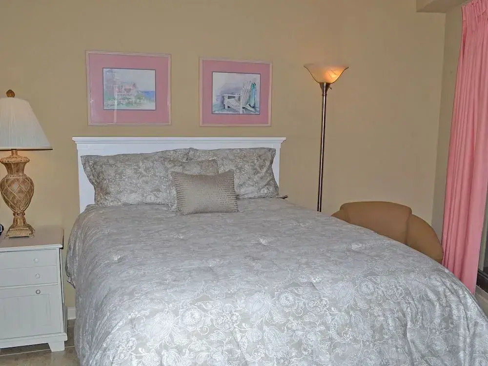 Beachside II 4255 - 2 Br condo by RedAwning