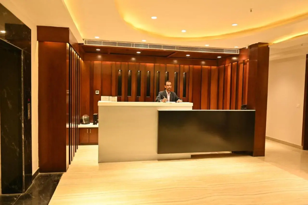 Hotel Aakriti Clarks Inn Express