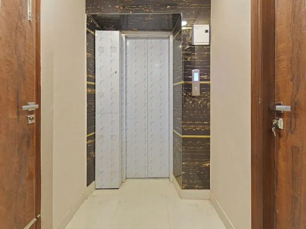 OYO 22585 Flagship Sumit House