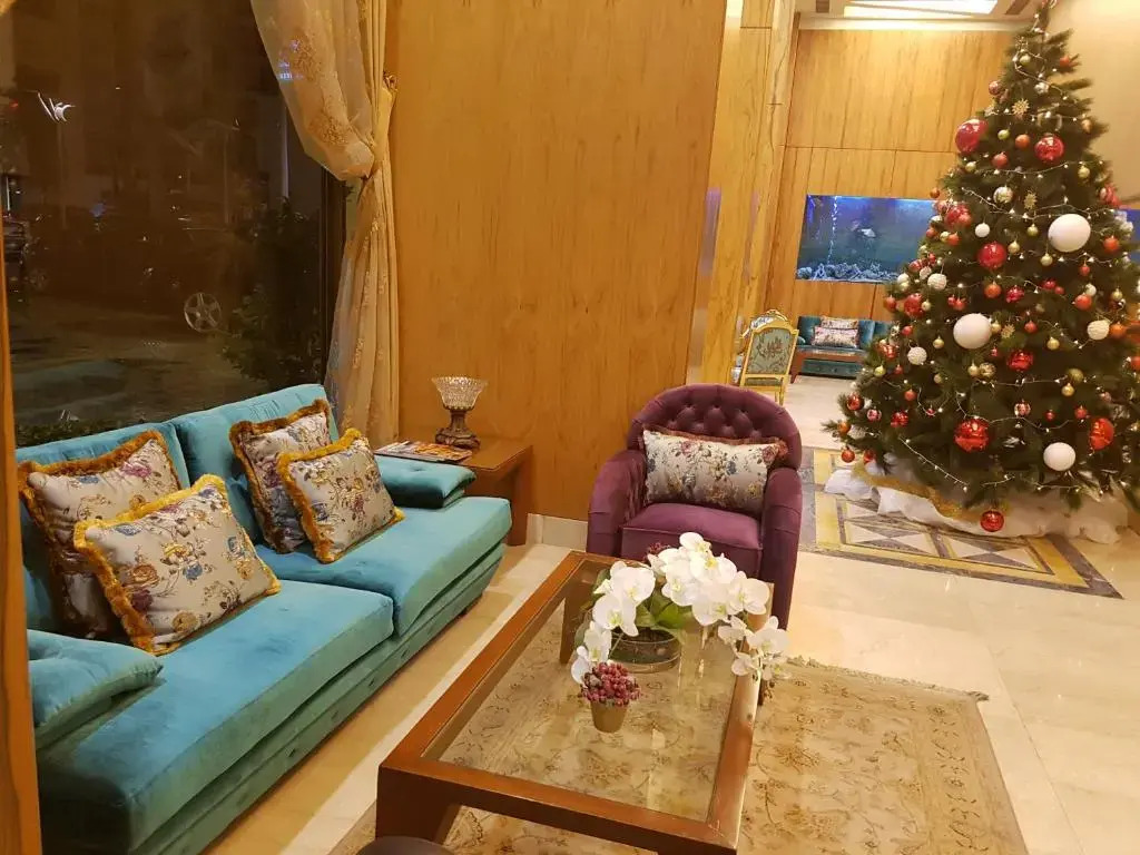 King Suites Hotel