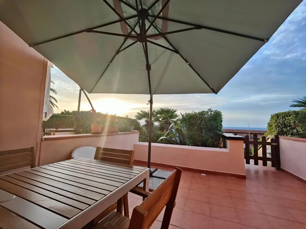 Kefalure, Terraced House in Residence With Swimming Pool