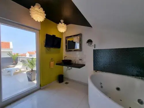 Villa Ave