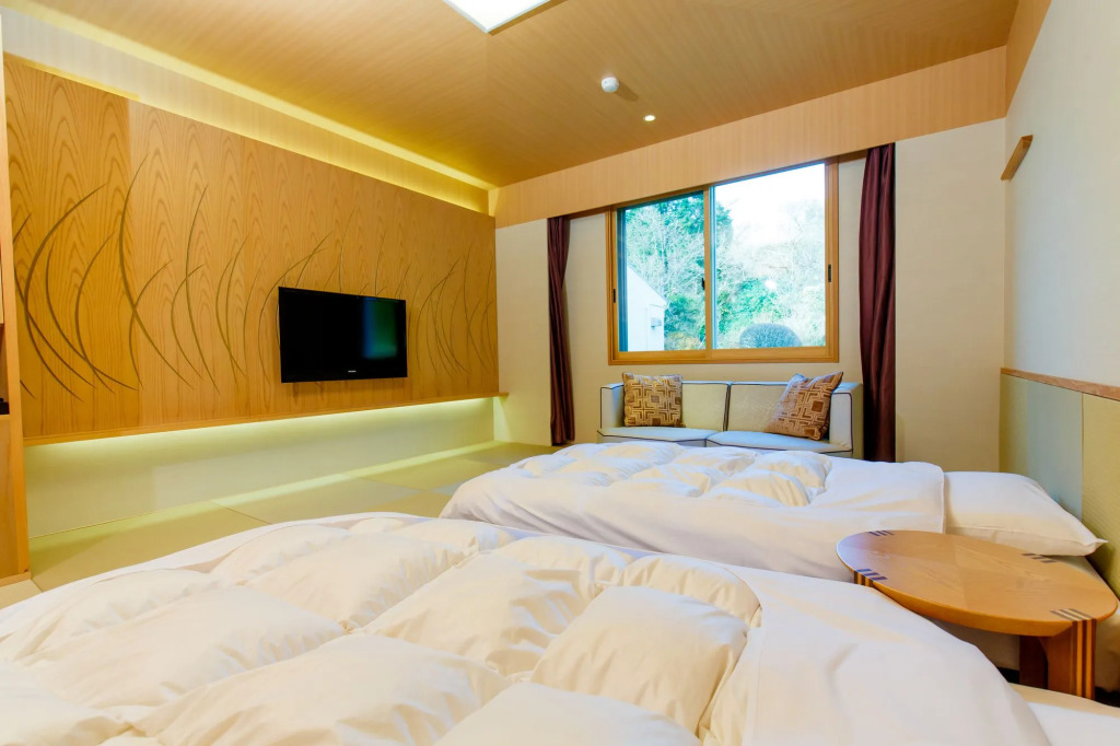 Hakone Lake Hotel