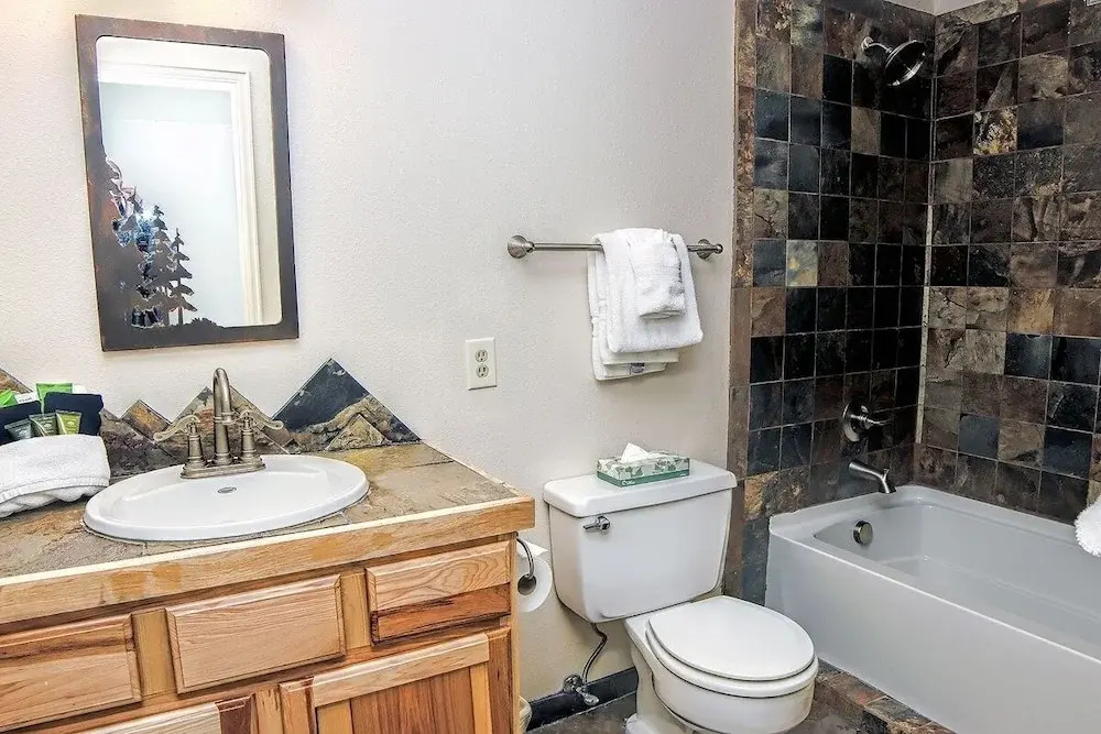 Fawn Valley Inn: 202 2 Bedroom Condo, Estes Park