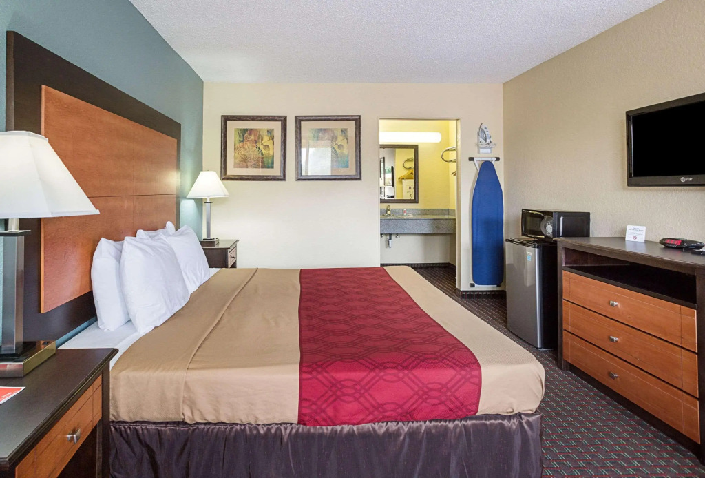 Econo Lodge Gallatin - Metro Nashville