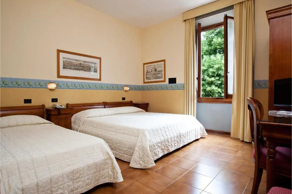 Select Hotel