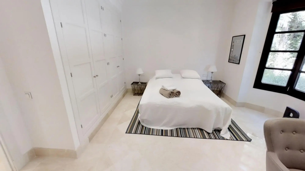 27175-Luxury Villa with heated pool