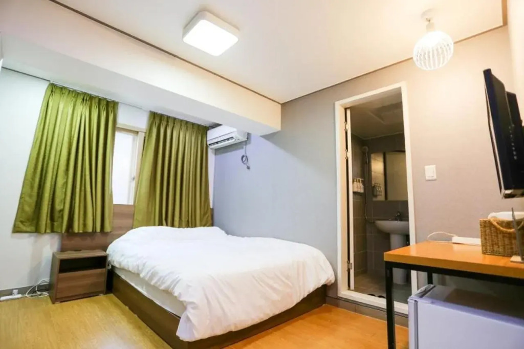 3 Guest House