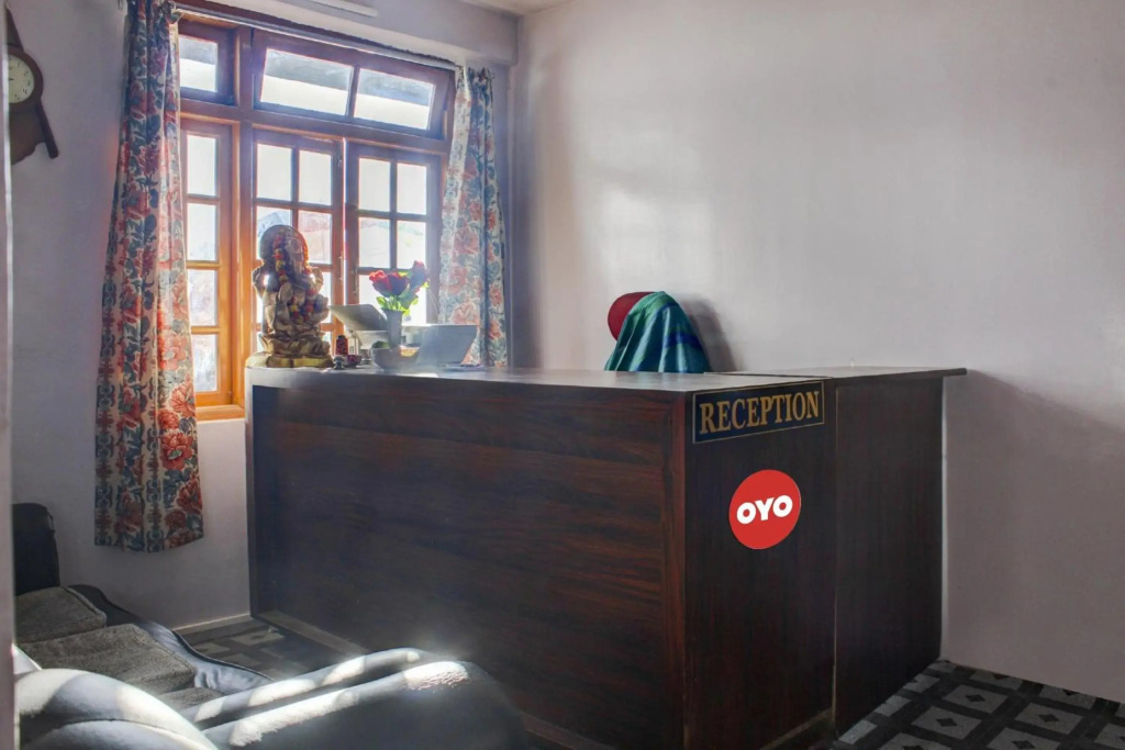 OYO 80513 Hotel Rose Garden