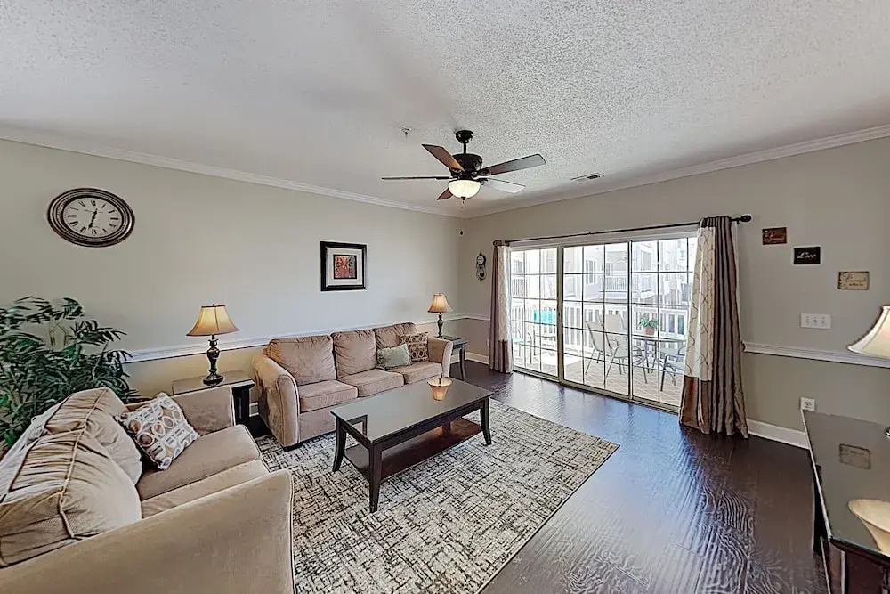Sun-soaked Central Myrtle Beach W/ Pool 3 Bedroom Condo