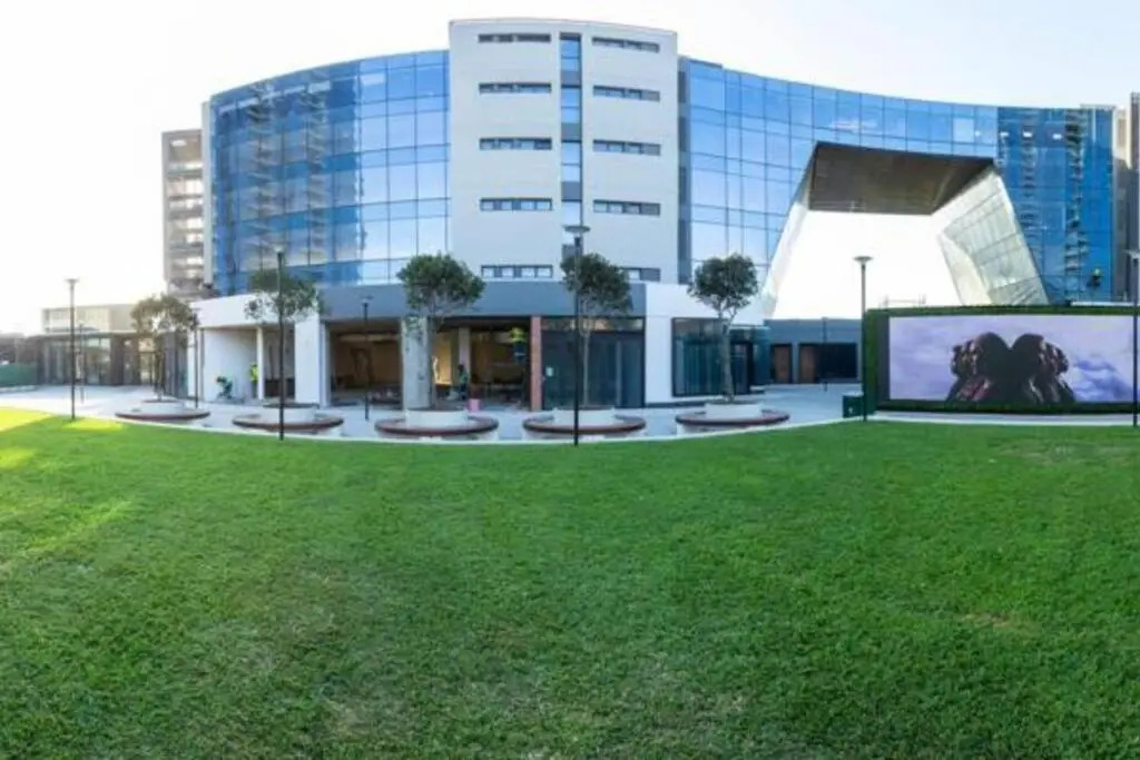 Ultra Modern Luxury Apartment @ Umhlanga Arch