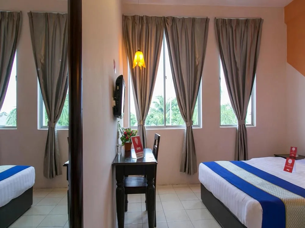 OYO 237 Sri Senawang Hotel