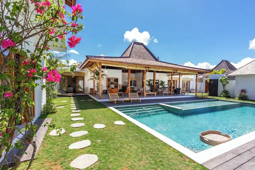 Villa Loma by Alfred in Bali