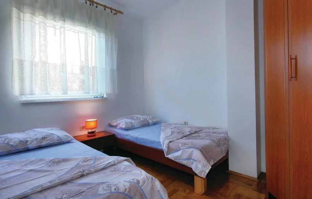 Nice Apartment in Jadranovo With 2 Bedrooms and Wifi