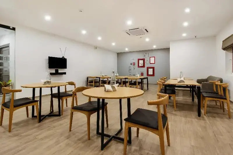 OYO Townhouse 77018 Gangothri